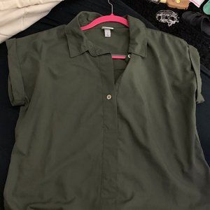 Green Buttoned and Cuffed Sleeve Blouse